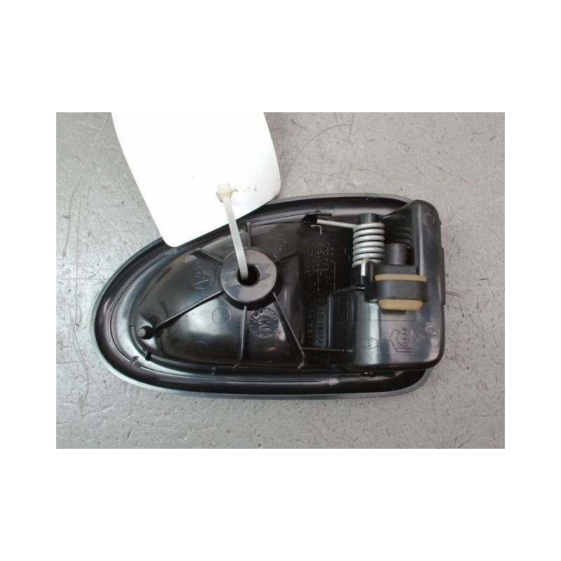 POIGNEE INTERIEURE PORTE ARRIERE GAUCHE RENAULT CLIO CAMPUS II Phase 2 2009-2012