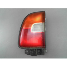 FEU ARRIERE GAUCHE  TOYOTA RAV4 97-2000