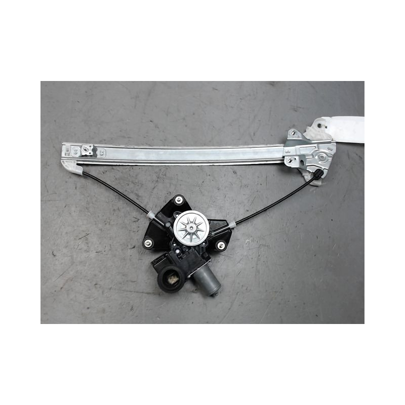 MECANISME+MOTEUR LEVE-GLACE AVANT GAUCHE TOYOTA YARIS CRO