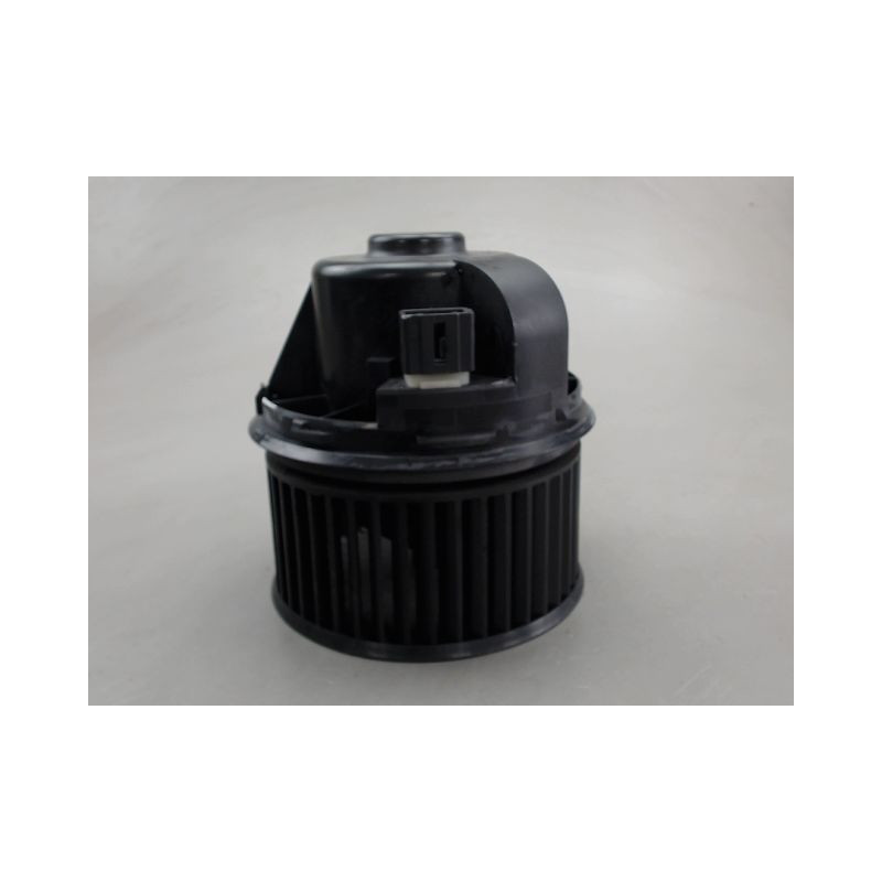 MOTEUR VENTILATEUR CHAUFFAGE FORD FOCUS