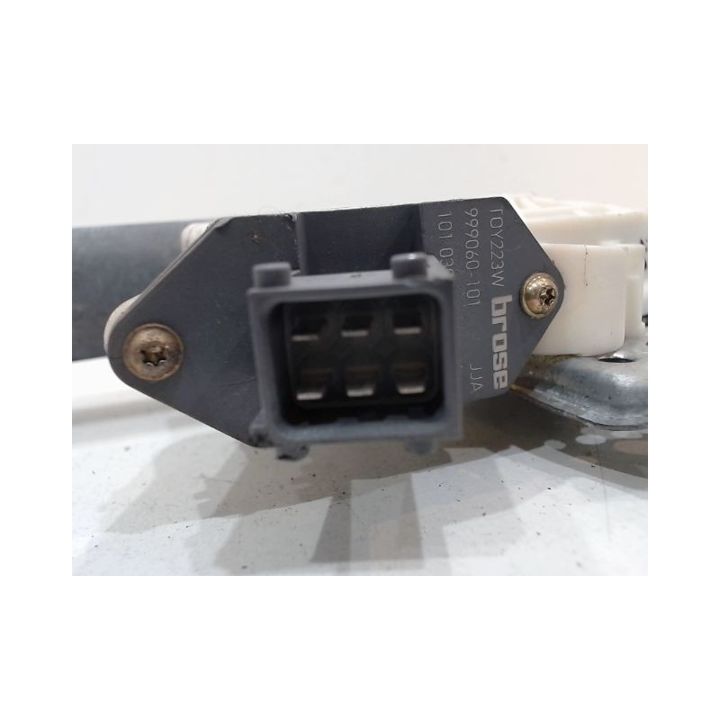 MECANISME+MOTEUR LEVE-GLACE AVANT DROIT TOYOTA AVENSIS