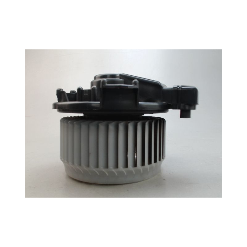 MOTEUR VENTILATEUR CHAUFFAGE TOYOTA YARIS