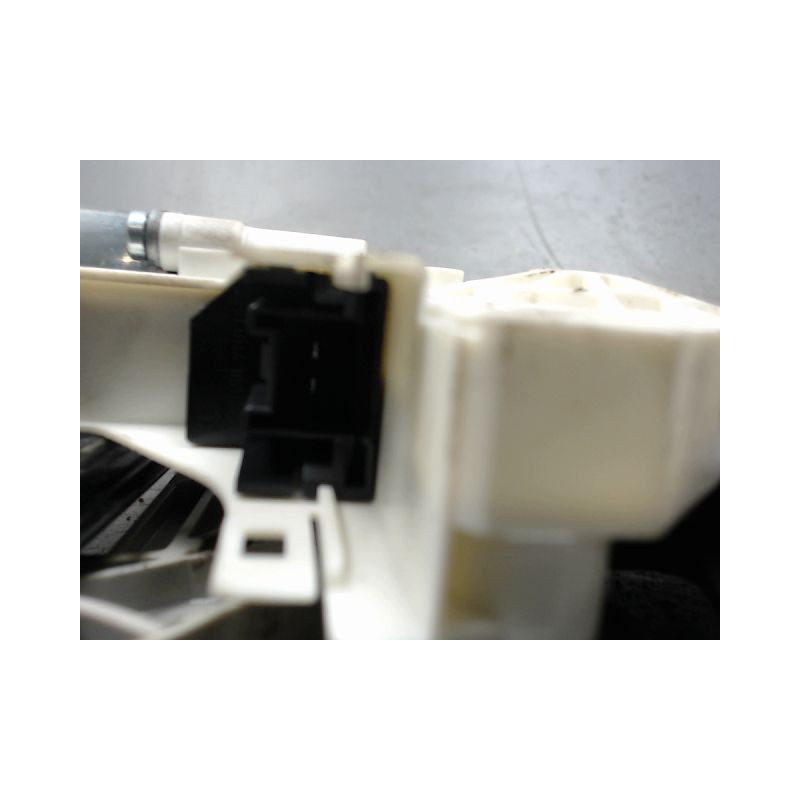 MECANISME+MOTEUR LEVE-GLACE ARRIERE GAUCHE AUDI A6