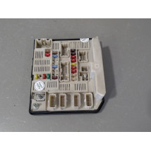 BOITE A FUSIBLES RENAULT MEGANE II PH2 2006-