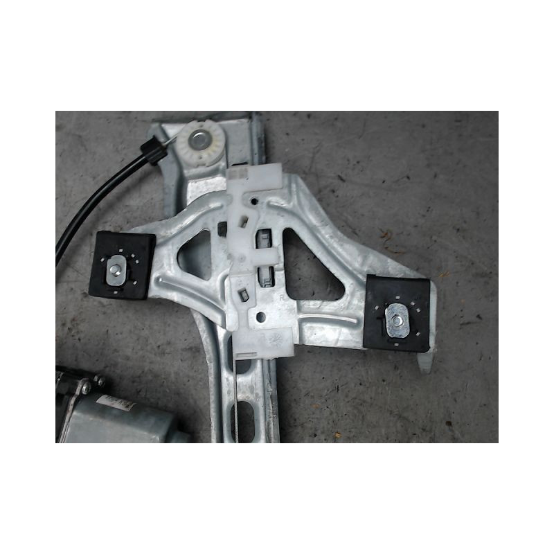 MECANISME+MOTEUR LEVE-GLACE AVANT DROIT CITROEN C1 5P