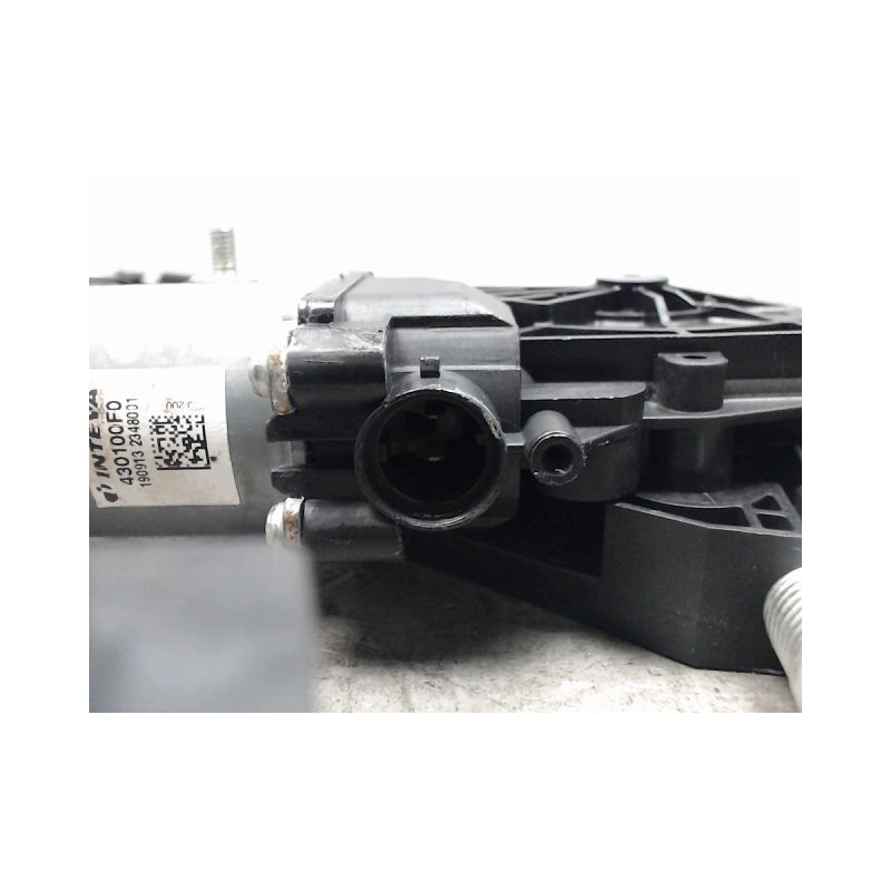 MECANISME+MOTEUR LEVE-GLACE AVANT DROIT CITROEN C1 5P