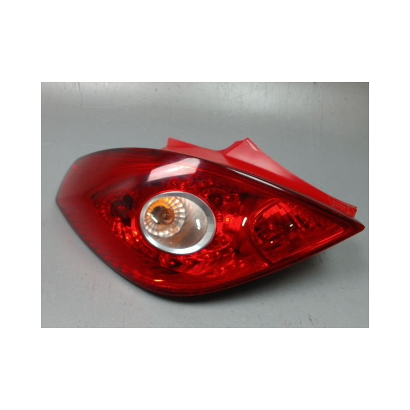 FEU ARRIERE GAUCHE  OPEL CORSA 06-09