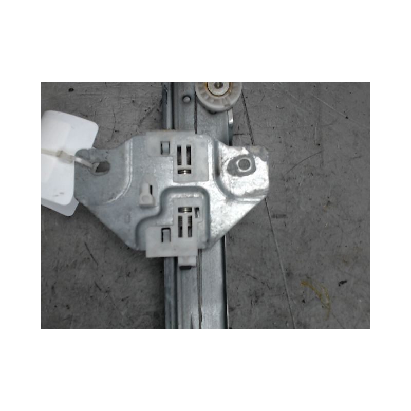 MECANISME+MOTEUR LEVE-GLACE AVANT DROIT DACIA LODGY