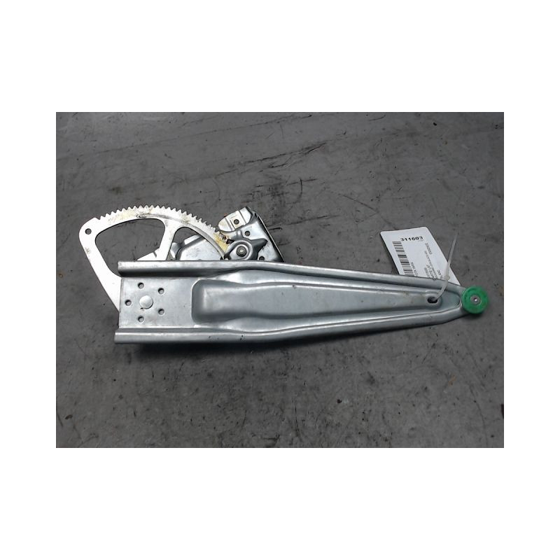 MECANISME LEVE-GLACE ARRIERE DROIT TOYOTA YARIS