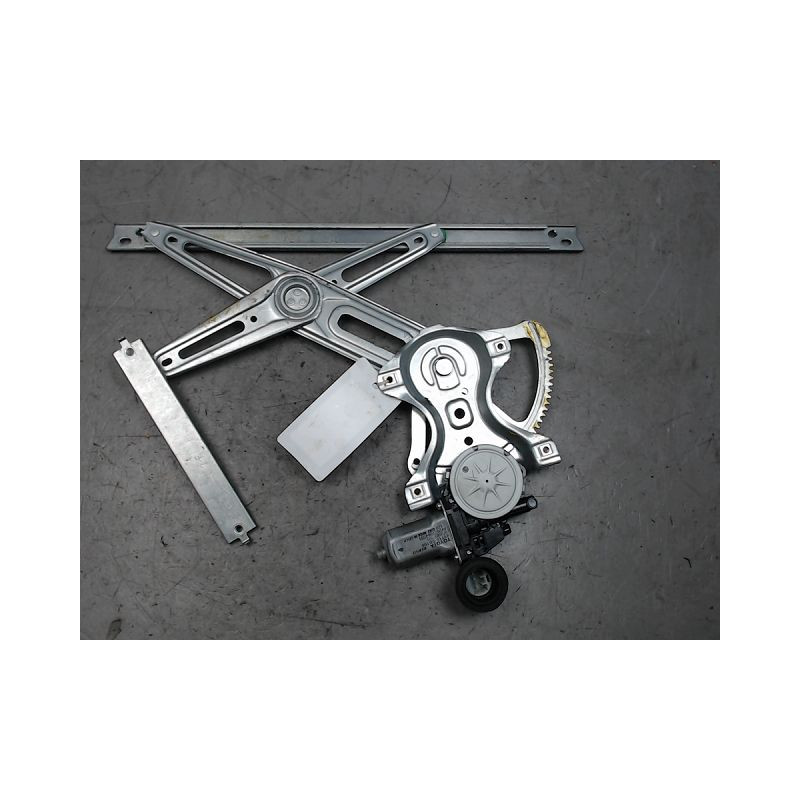 MECANISME+MOTEUR LEVE-GLACE AVANT DROIT TOYOTA YARIS