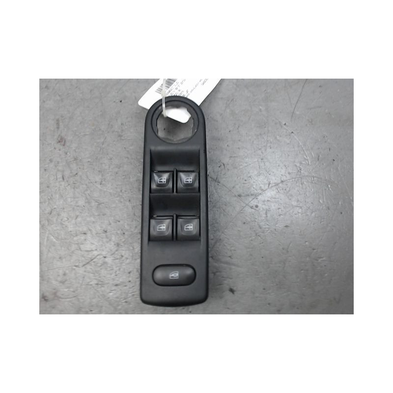 COMMANDE LEVE-GLACE PORTE AVG RENAULT CLIO IV 2012-
