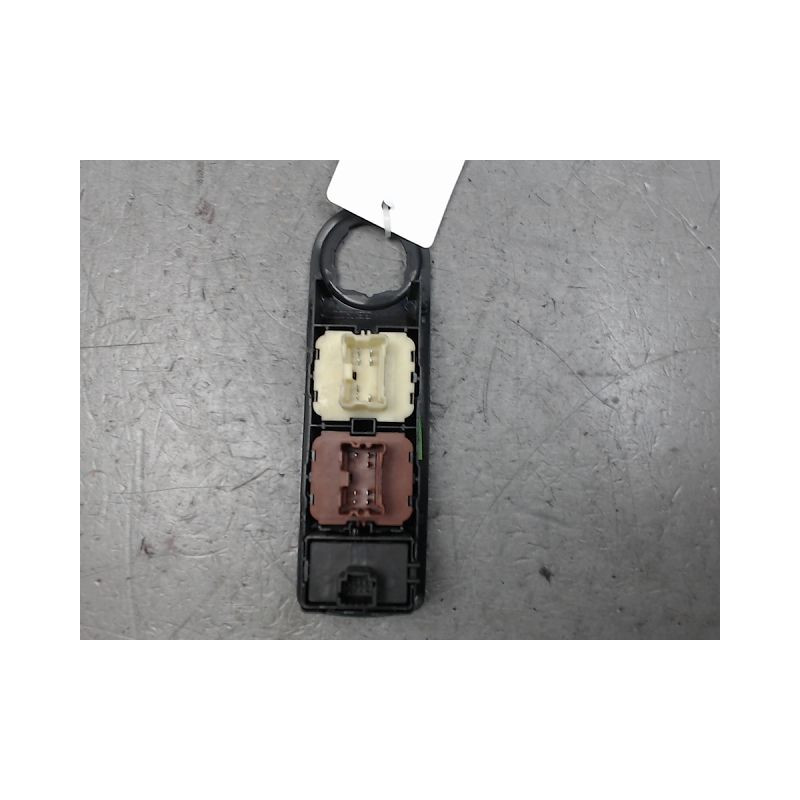 COMMANDE LEVE-GLACE PORTE AVG RENAULT CLIO IV 2012-