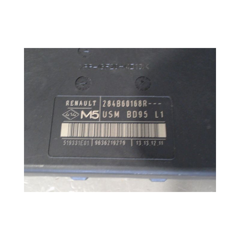BOITE A FUSIBLES RENAULT MEGANE III 2008-