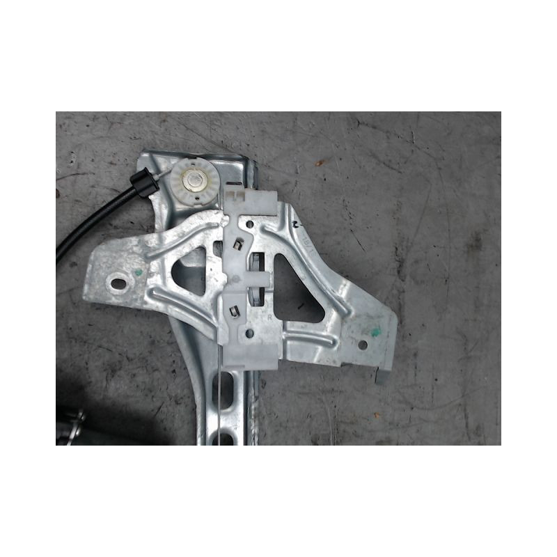MECANISME+MOTEUR LEVE-GLACE AVANT DROIT CITROEN C1 5P