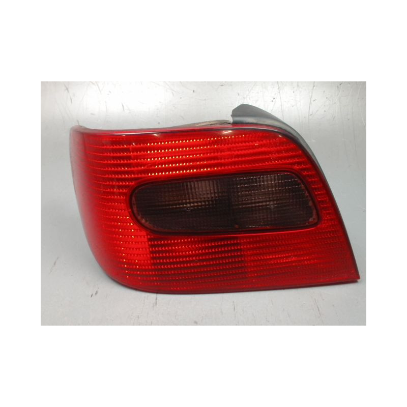 FEU ARRIERE GAUCHE  CITROEN XSARA -2000