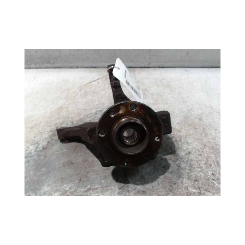 PIVOT AVANT GAUCHE NISSAN NOTE