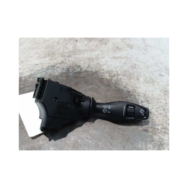 COMMANDE ESSUIE GLACE FORD FIESTA 2010-