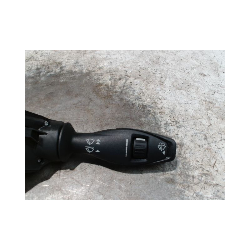 COMMANDE ESSUIE GLACE FORD FIESTA 2010-