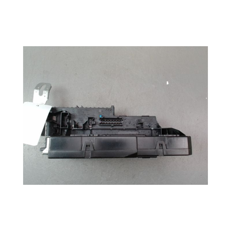 PLATINE FUSIBLE AVANT MERCEDES CLASSE C COUPE SPORT 2004-