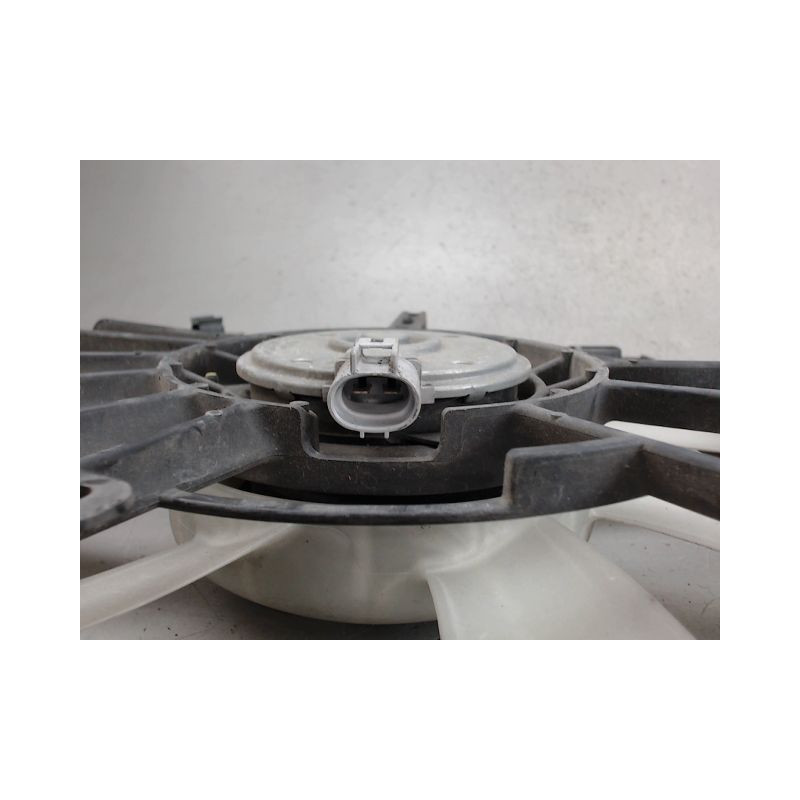 MOTEUR VENTILATEUR RADIATEUR TOYOTA YARIS