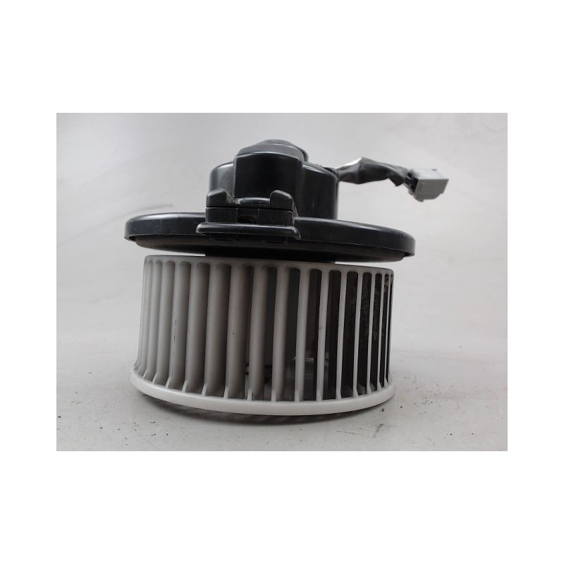 MOTEUR VENTILATEUR CHAUFFAGE TOYOTA RAV4