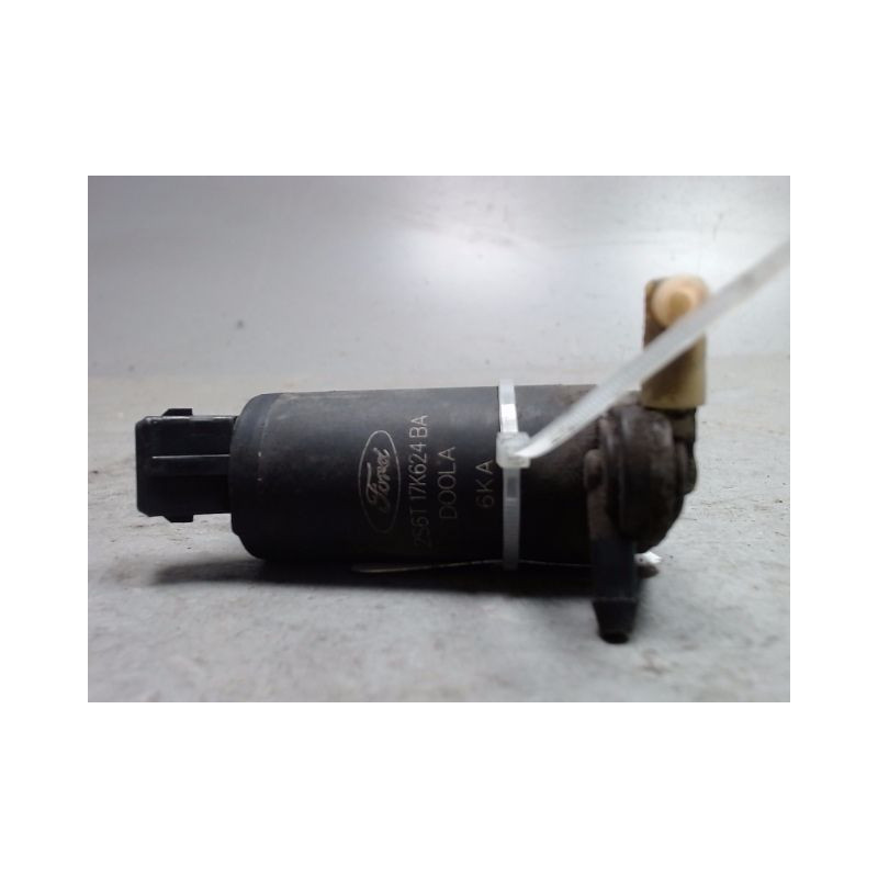 POMPE LAVE-GLACE AVANT FORD FIESTA