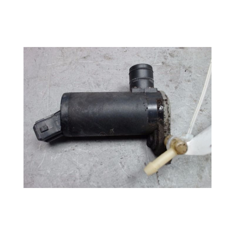 POMPE LAVE-GLACE AVANT FORD FIESTA