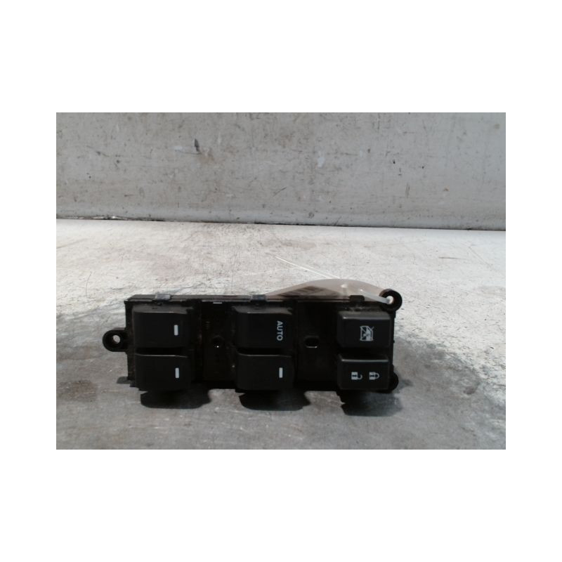 COMMANDE LEVE-GLACE PORTE AVG SUZUKI SX4