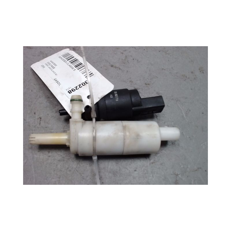 POMPE LAVE-GLACE AVANT MERCEDES CLASSE E