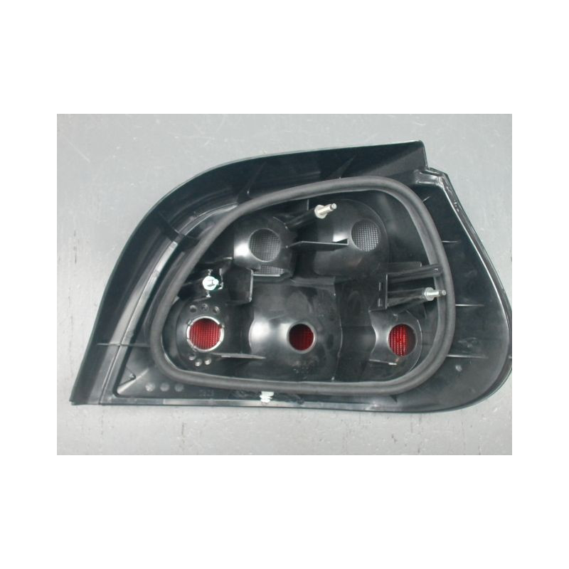 FEU ARRIERE GAUCHE  RENAULT MEGANE I PH1 -99