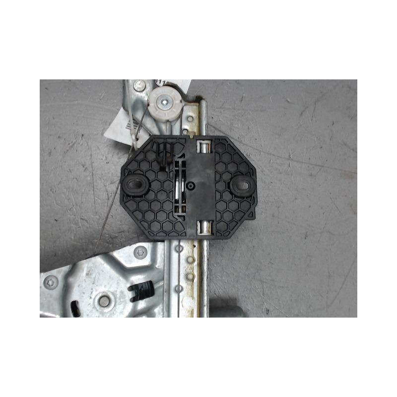 MECANISME+MOTEUR LEVE-GLACE ARRIERE DROIT DACIA SANDERO