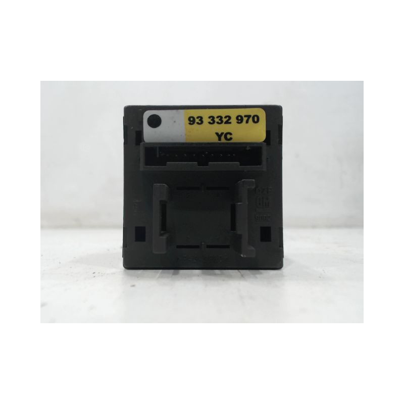 BOUTON DE WARNING OPEL MERIVA