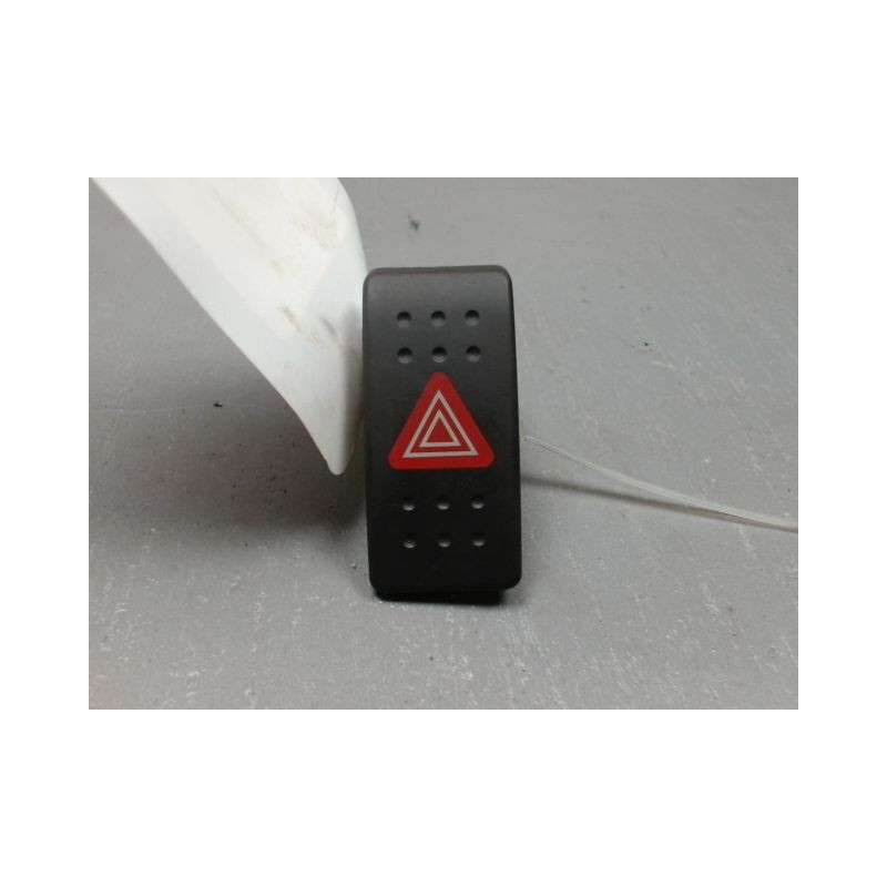 BOUTON DE WARNING SUZUKI SX4