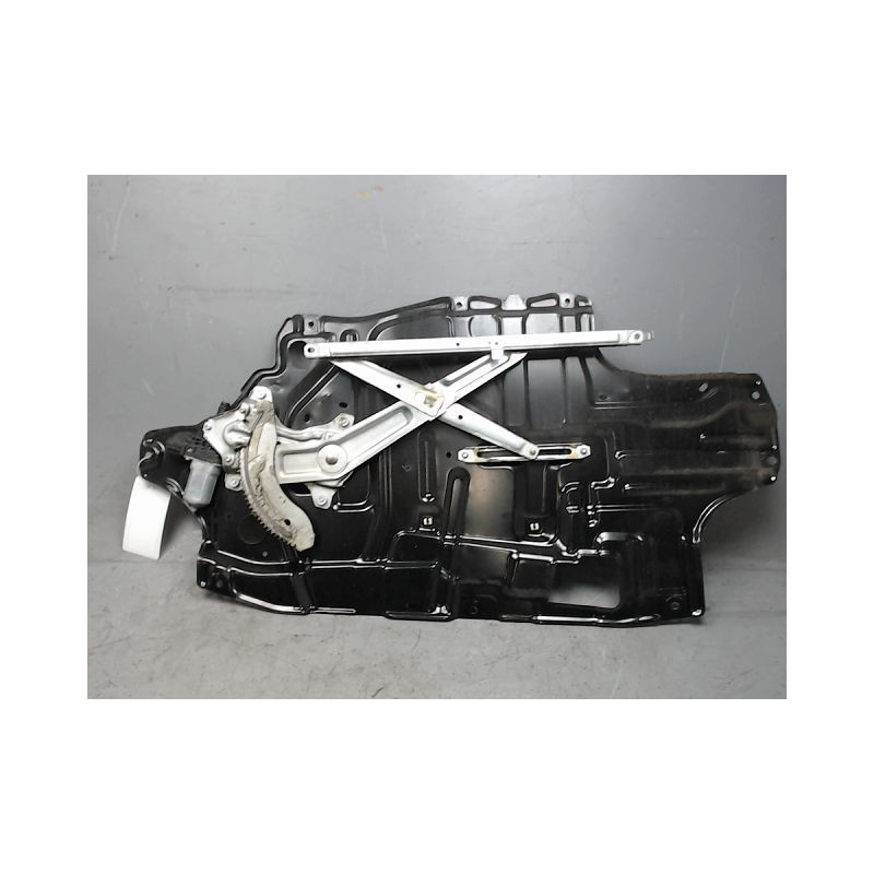 MECANISME+MOTEUR LEVE-GLACE AVANT DROIT DAIHATSU CUORE