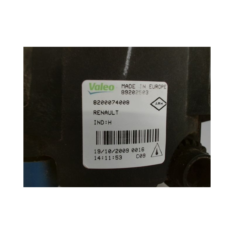 PHARE ANTIBROUILLARD AVANT GAUCHE DACIA LOGAN