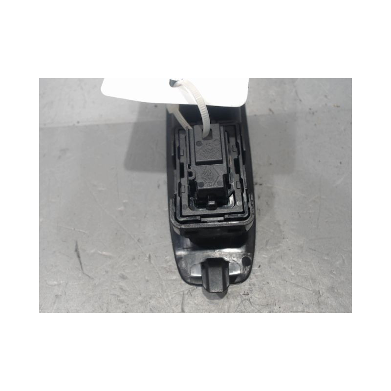 COMMANDE LEVE-GLACE PORTE ARD RENAULT CLIO