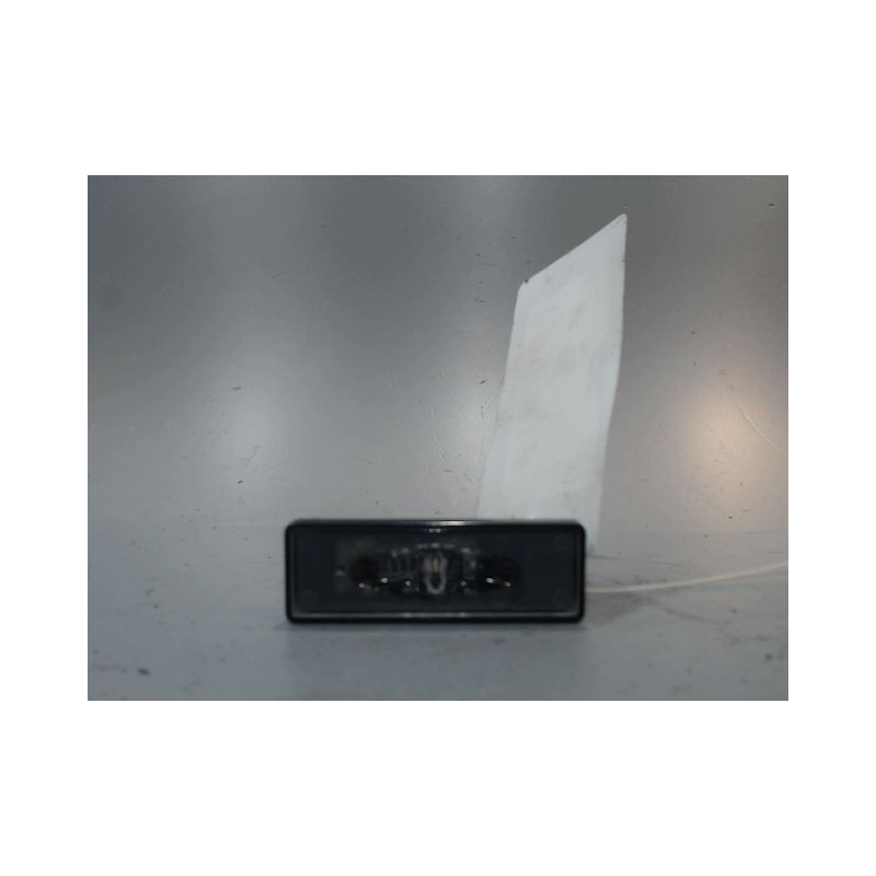 ECLAIREUR PLAQUE DE POLICE DROIT RENAULT CLIO