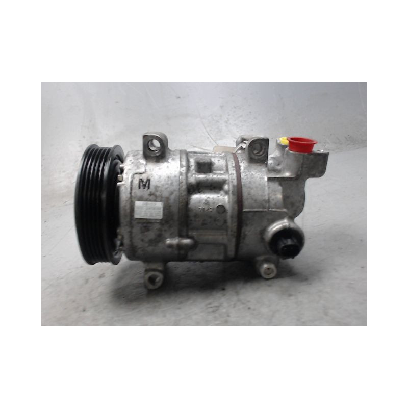 COMPRESSEUR AIR CONDITIONNE TOYOTA VERSO