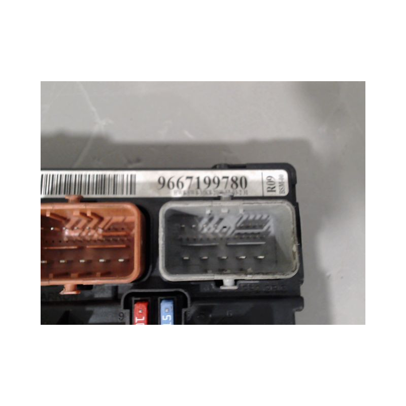 BOITE A FUSIBLES PEUGEOT 207 2009-