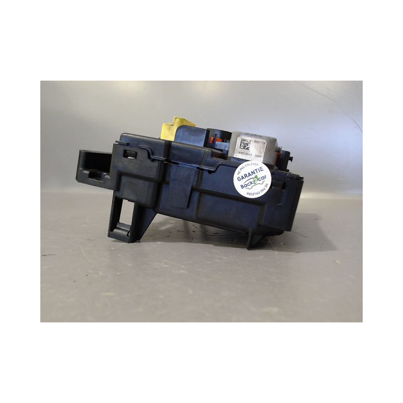 BOITE A FUSIBLES PEUGEOT 207 2009-