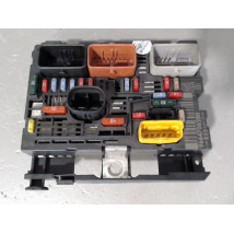 BOITE A FUSIBLES PEUGEOT 308 SW 2008-