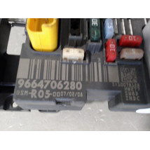 BOITE A FUSIBLES PEUGEOT 308 SW 2008-