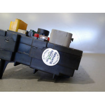 BOITE A FUSIBLES PEUGEOT 308 SW 2008-
