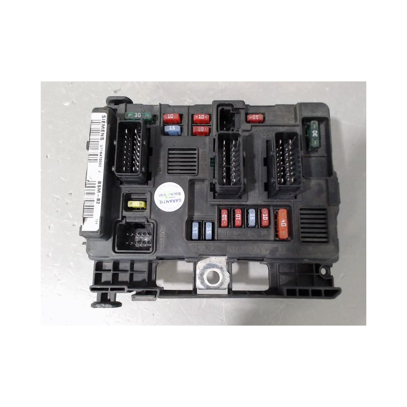 BOITE A FUSIBLES PEUGEOT 206 3P