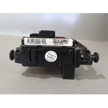 BOITE A FUSIBLES PEUGEOT 206 3P