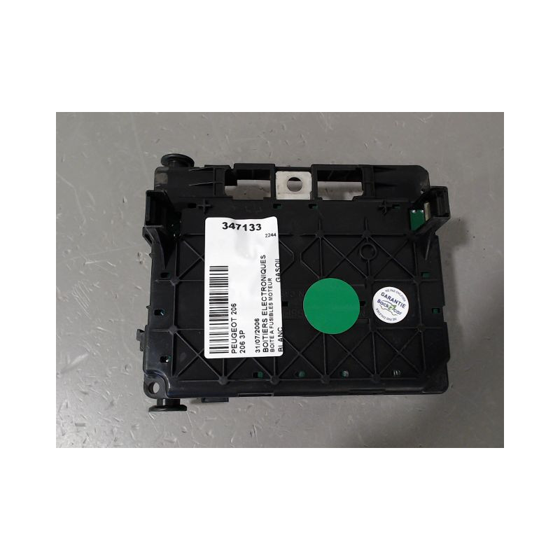 BOITE A FUSIBLES PEUGEOT 206 3P