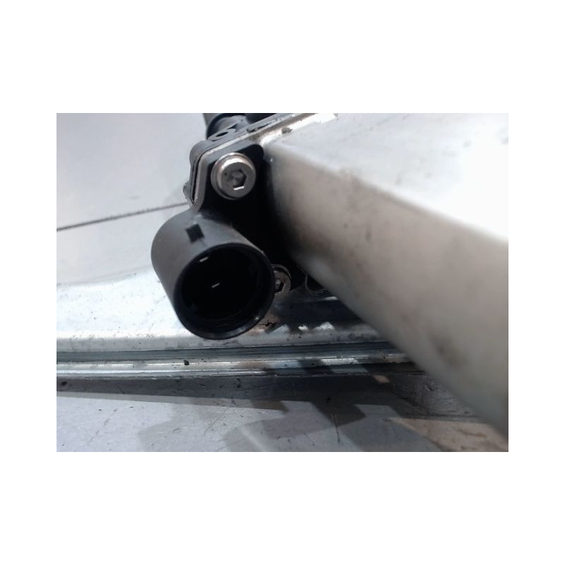 MECANISME+MOTEUR LEVE-GLACE AVANT DROIT DACIA DUSTER