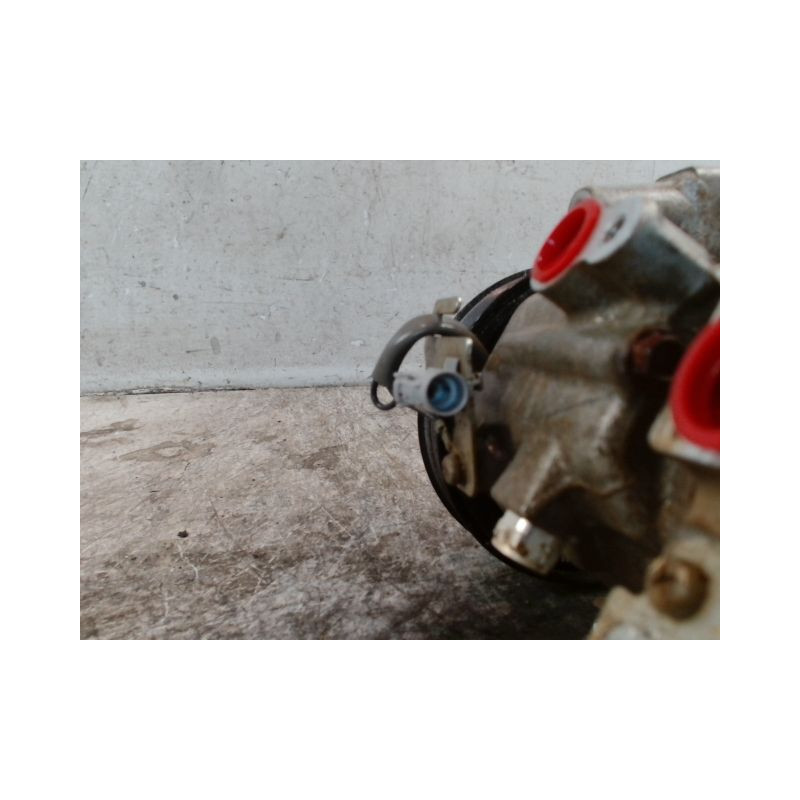 COMPRESSEUR AIR CONDITIONNE TOYOTA HILUX SIMPLE CABINE 2006-