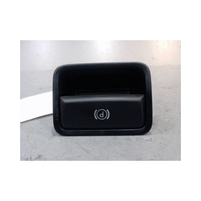 INTERIEUR COMMANDE FREIN A MAIN MERCEDES CLA