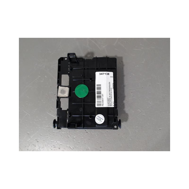 BOITE A FUSIBLES PEUGEOT 207